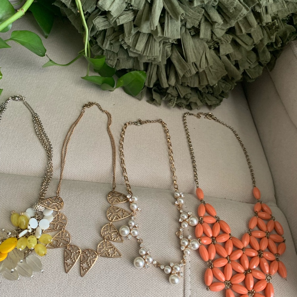 LOT of fashion jewelry necklaces. - Picture 5 of 7
